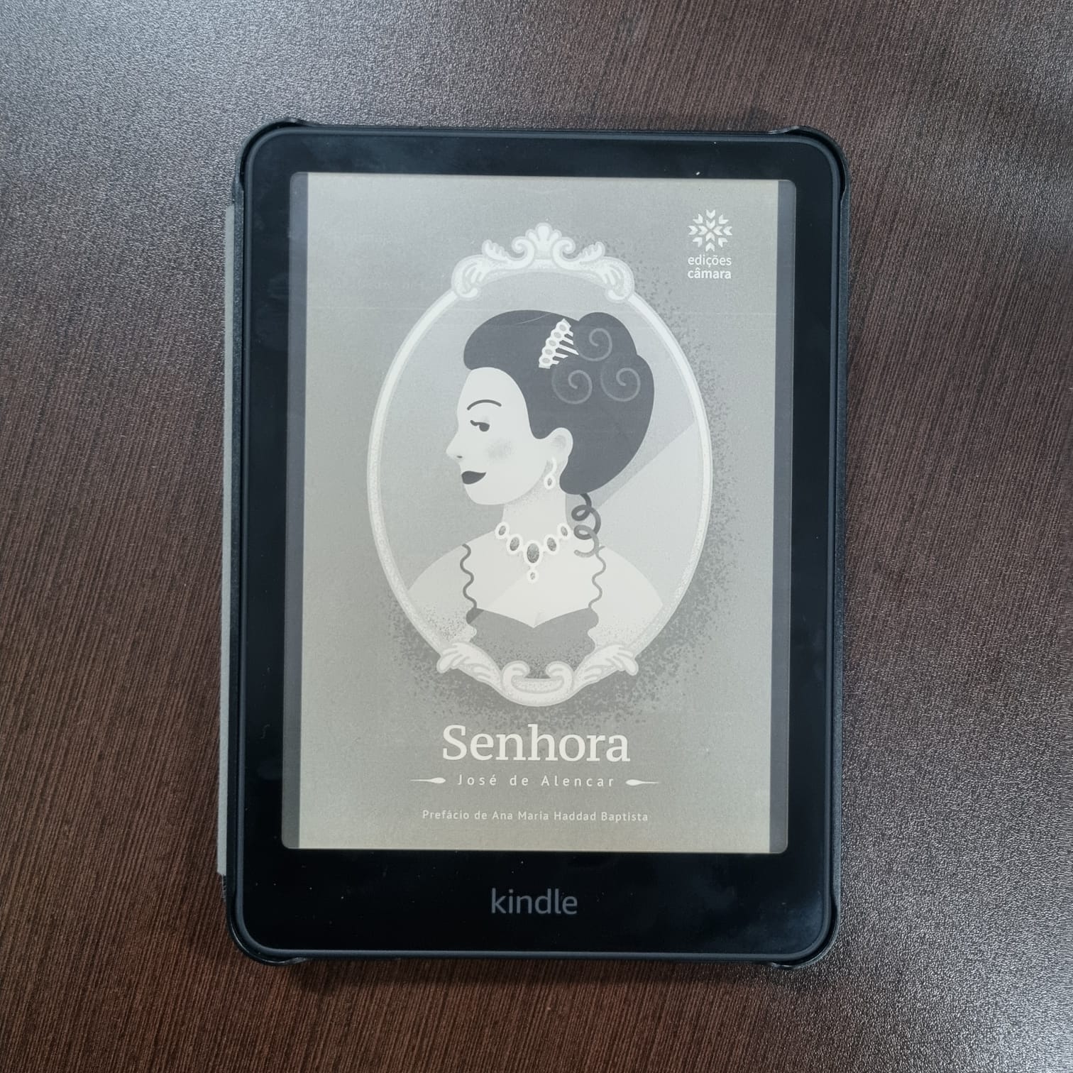 de uma mulher milionária que compra um marido